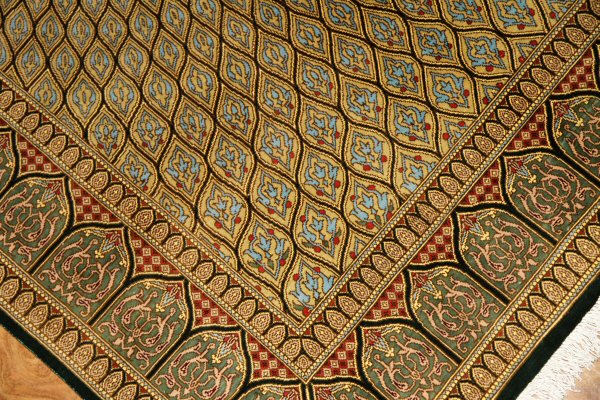 手織りペルシャ絨毯クムシルク、人気ゴンバディデザイン48081、サイズ:155x100cm(フサ含まず)