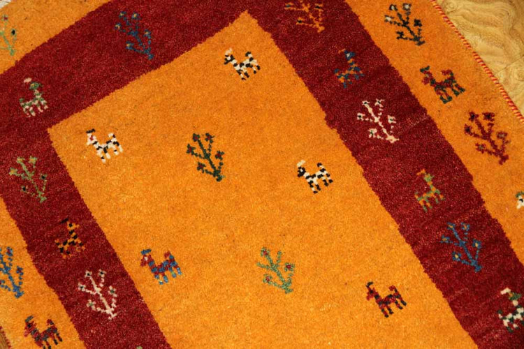 リズバフトギャッベ高品質コルデスタンギャッベマットイラン製26217、サイズ:88x64cm(フサ含まず、
