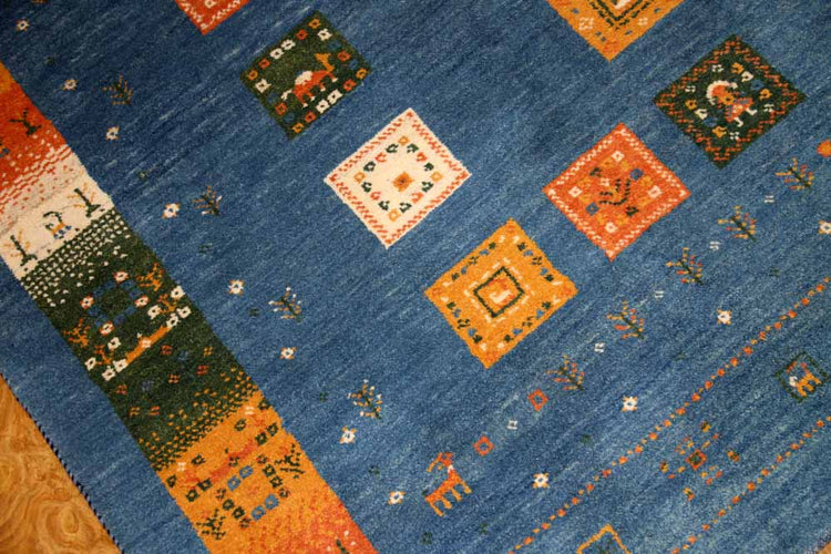 手織りペルシャギャッベのスカイーブルーラグ1700001、オリジナルギャッベ、サイズ:192x148 CM (フサ含まず)