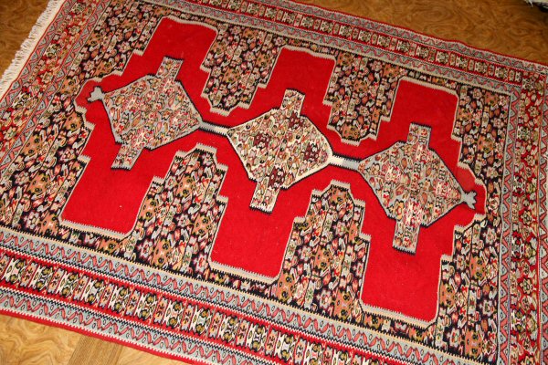 赤いキリムのセネ高級品質センターラグ146000,サイズ:153x125cm(フサ含まず)