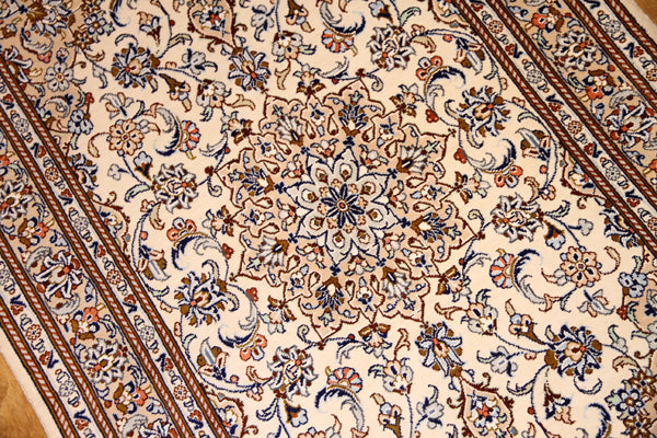 ペルシャ絨毯カシャーンシルク47032、サイズ:90x58、工房:FALLAH