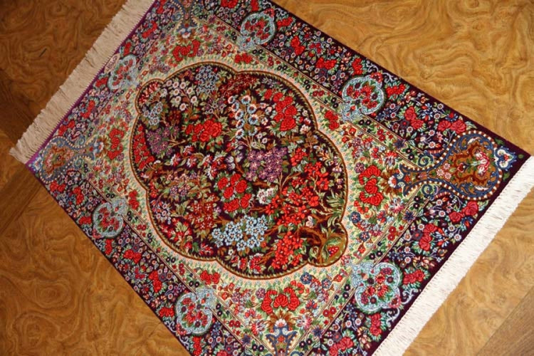 花模様シルク手織りペルシャ絨毯、玄関マットサイズ56049、サイズ: 89x60 CM