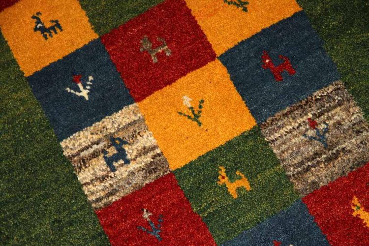 細かい織り方のギャッベコルデスタン産ウール26213、サイズ:88x61cm(フサ含まず)