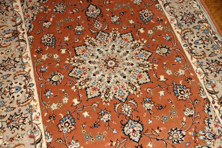 カシャーン産地の手織りペルシャ絨毯18946、サイズ:227x140cm(フサ含まず)