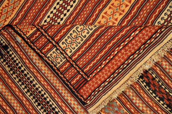 シンプルキリムのカラート産地手織りウール4437,サイズ:205x148cm(フサ含まず)