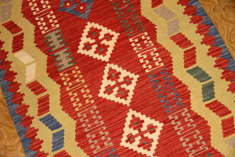 玄関マットの手織りキリムシラズ産地ウール46514、サイズ:120x83cm(フサ含まず)