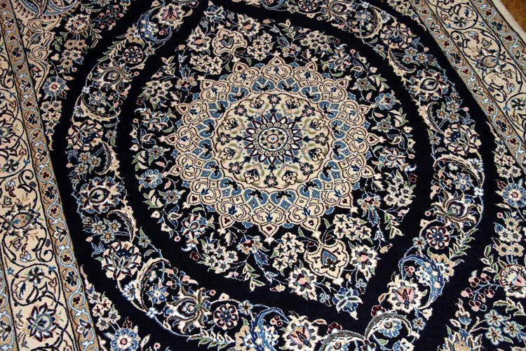 ペルシャ絨毯ナイン、シックな紺の色彩ラグサイズ530808,サイズ:200x150 CM