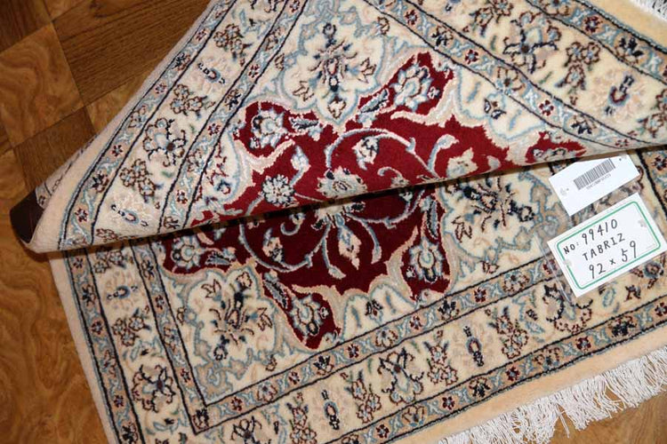 手織りペルシャ絨毯ナイン産玄関マット99410、サイズ:92x59 CM