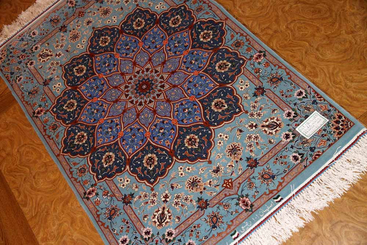 最高級手織りペルシャ絨毯イスファハン玄関マットブルー2443781、サイズ:126x86cm(フサ含まず)