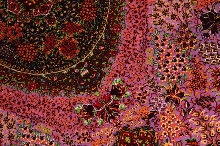 最高級シルクの手織りペルシャ絨毯センターラグ75125 サイズ:150x99 CM (フサを含まず)