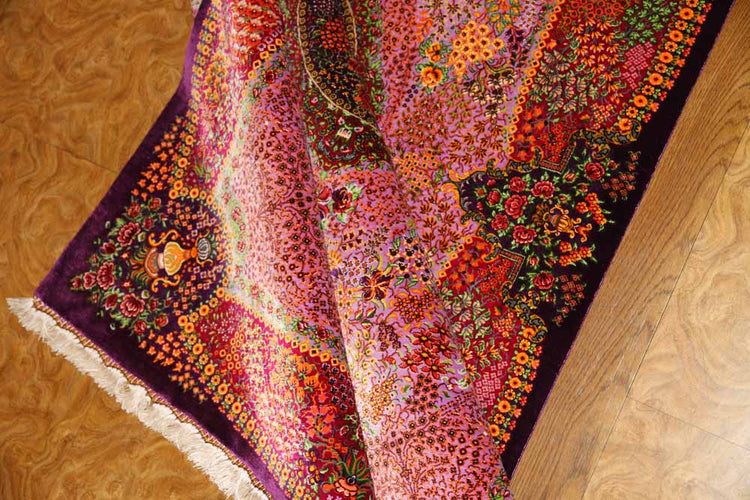 最高級シルクの手織りペルシャ絨毯センターラグ75125 サイズ:150x99 CM (フサを含まず)