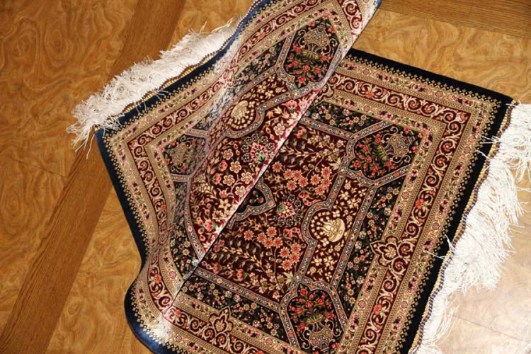 玄関マット、有名工房ペルシャ絨毯シルクトップクオアリティー56033、サイズ: 89x62 CM
