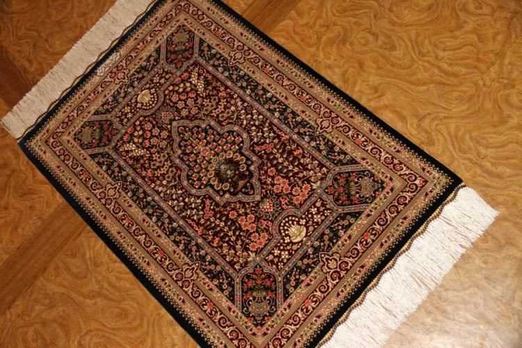 玄関マット、有名工房ペルシャ絨毯シルクトップクオアリティー56033、サイズ: 89x62 CM