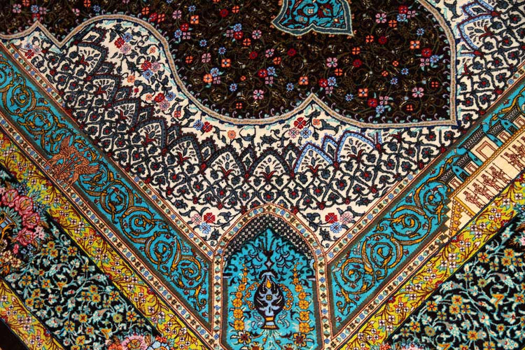 シルクのペルシャラグ高品質手織りイラン製絨毯60008、サイズ:195x134 CM (フサ含まず)
