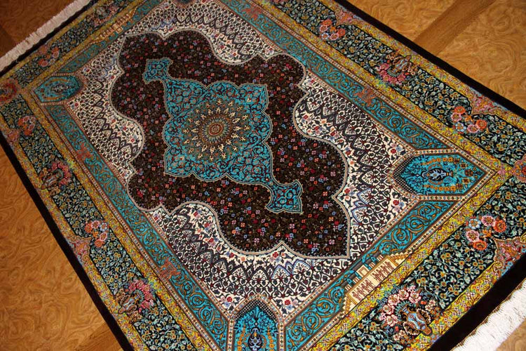 シルクのペルシャラグ高品質手織りイラン製絨毯60008、サイズ:195x134 CM (フサ含まず)