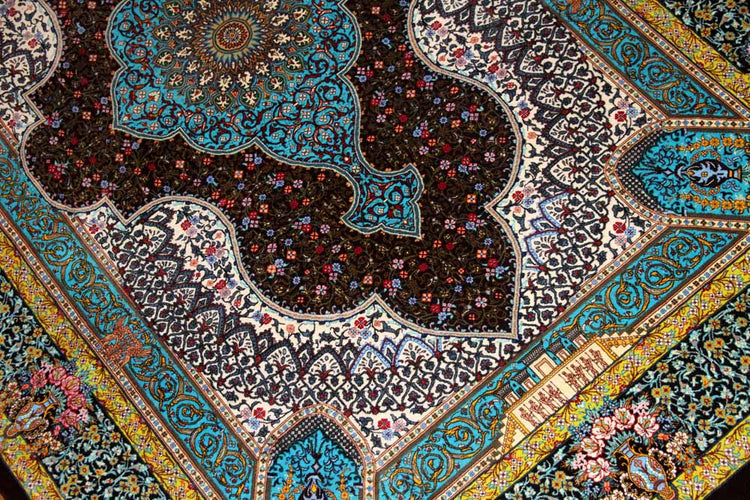 シルクのペルシャラグ高品質手織りイラン製絨毯60008、サイズ:195x134 CM (フサ含まず)