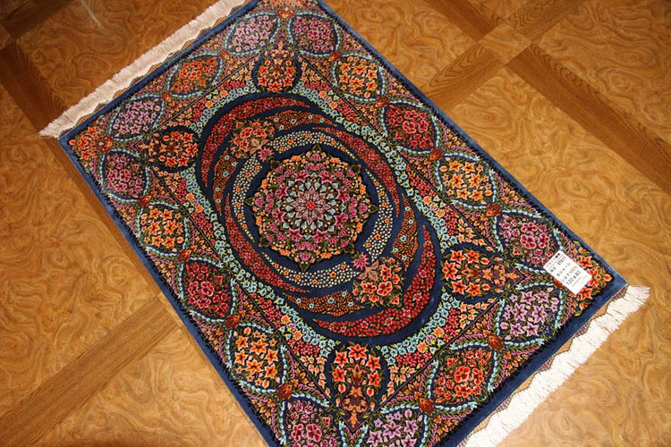 スーパークオリティーシルク手織りペルシャ絨毯57011、サイズ:120x80 CM