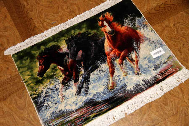 タブリズの馬のピクチャー手織りペルシャ55350、サイズ:75x52cm(フサ含まず)