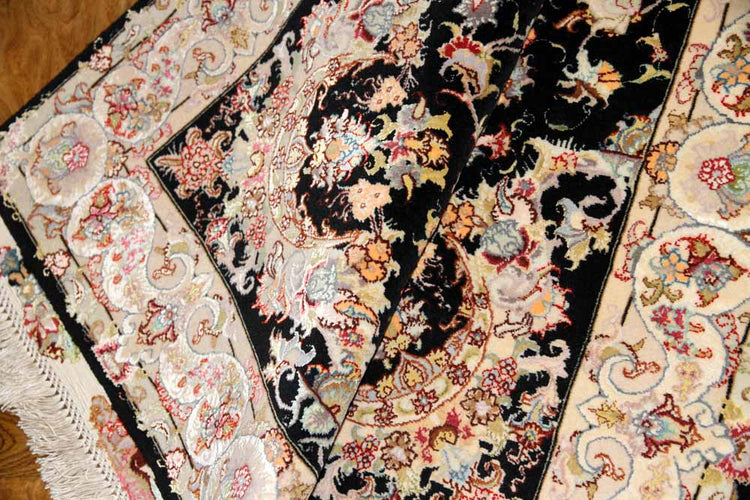 手織りペルシャ絨毯トップクオリティータブリーズセンターラグA163000、サイズ:147x101 CM(フサ含まず)