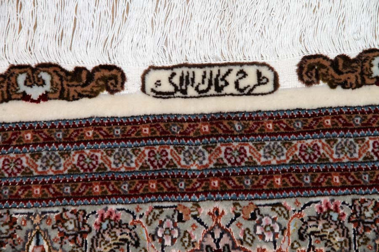 イラン輸入高級手織りペルシャタブリーズマヒ57056、KAMALOLMOLK工房、サイズ:208x154cm(フサ含まず)