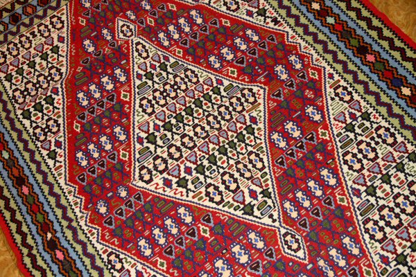 おしゃれインテリアキリムセンターラグ5506,サイズ：157x125ｃｍ（フサ含まず）