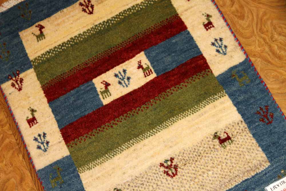 代表的なギャッベ模様、コルデスタンの高品質ギャッベ197210、サイズ：86x65ｃｍ（フサ含まず）