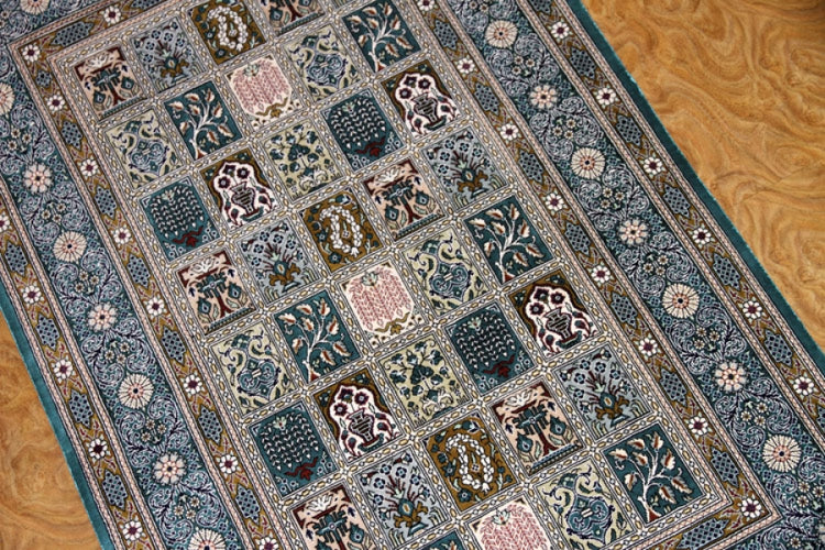 グリーン色のヘシティーデザイン絹玄関マットのペルシャ絨毯56068、サイズ：121x78ｃｍ（フサ含まず）