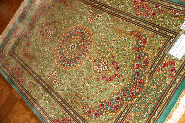 高級手作りペルシャ絨毯クムシルクグリーン57008、green carpet silk、サイズ：121x76 CM