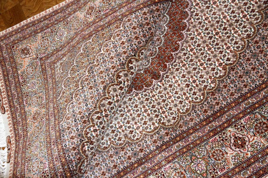 高級ペルシャ手織りタブリーズ産マヒデザイン57055、サイズ：203x155ｃｍ（フサ含まず）