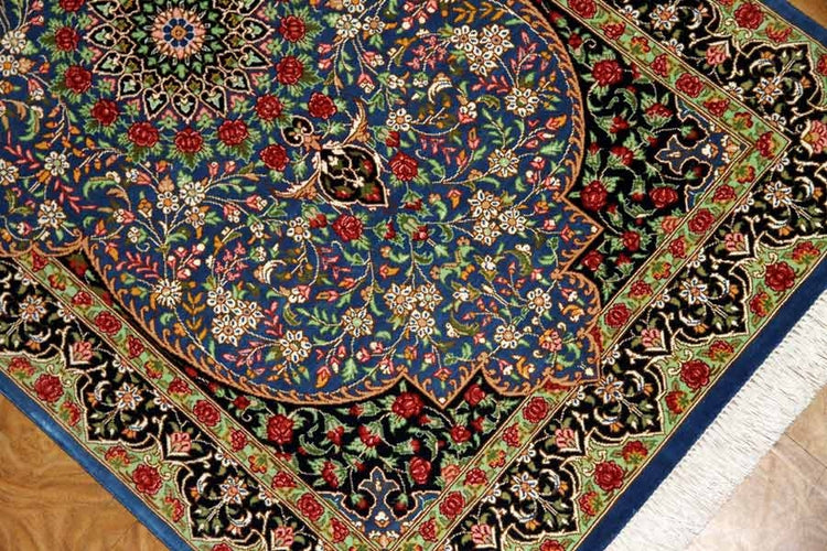 シルクのペルシャ絨毯玄関マットブルー色56041、イラン輸入、サイズ： 98x60 CM