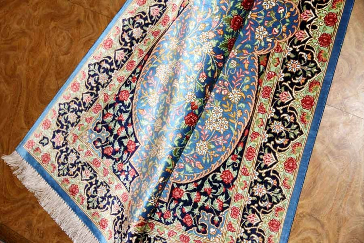 シルクのペルシャ絨毯玄関マットブルー色56041、イラン輸入、サイズ： 98x60 CM