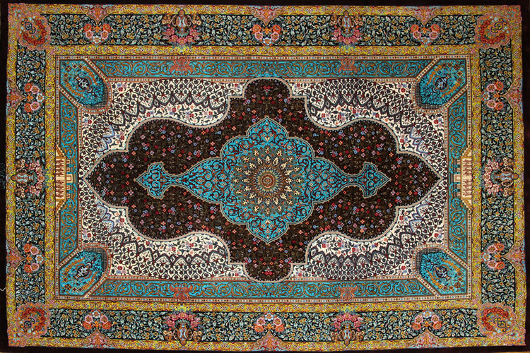 シルクのペルシャラグ高品質手織りイラン製絨毯60008、サイズ：195x134 CM (フサ含まず）