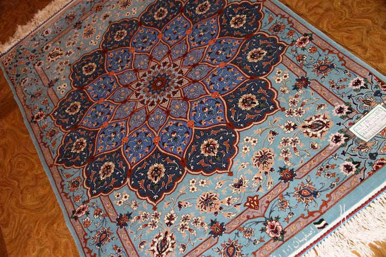 最高級手織りペルシャ絨毯イスファハン玄関マットブルー2443781、サイズ：126ｘ86ｃｍ（フサ含まず）
