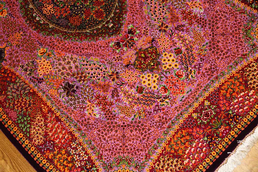 最高級シルクの手織りペルシャ絨毯センターラグ75125　サイズ：150x99 CM (フサを含まず）