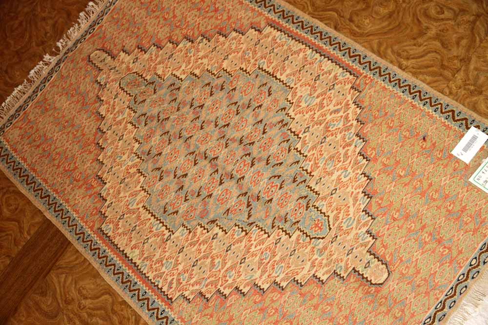 高級手織りペルシャキリムセネ産地ウール46518、サイズ：111x75CM（フサ含まず)