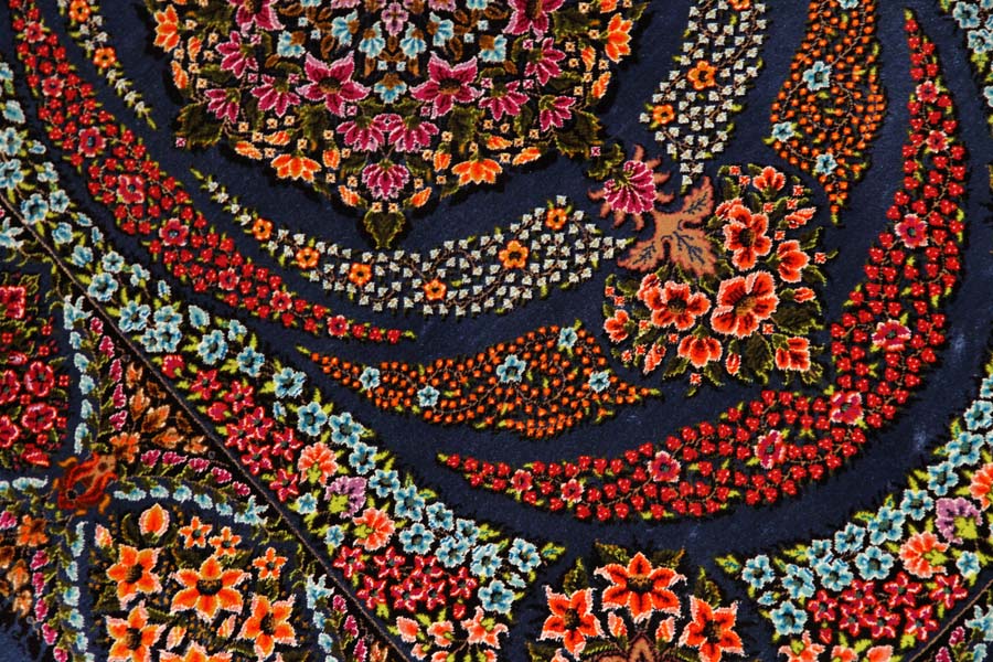 スーパークオリティーシルク手織りペルシャ絨毯57011、サイズ：120x80 CM