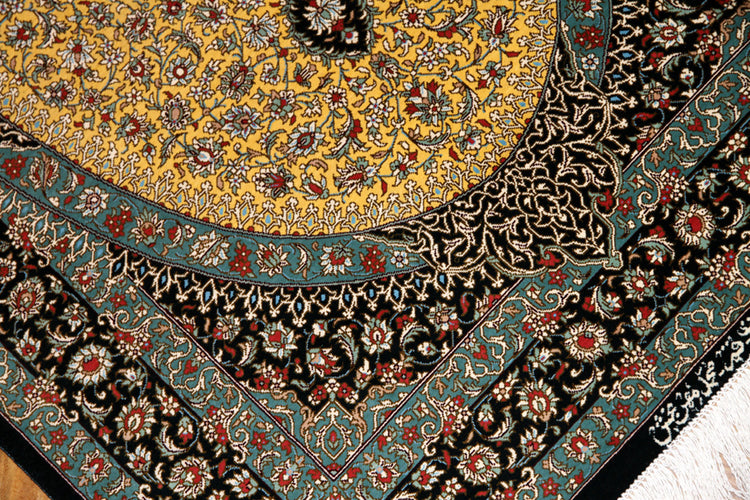 最高級手織りシルクのペルシャ絨毯イラン直輸入48044、サイズ：120x77ｃｍ、