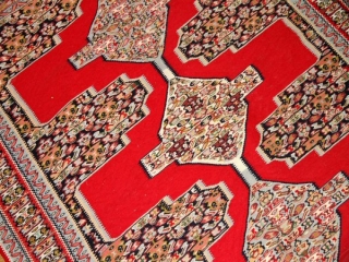 赤いキリムのセネ高級品質センターラグ146000