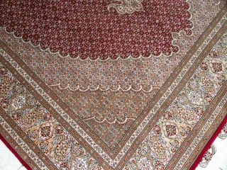 タブリーズ手織りペルシャ絨毯マヒデザイン23037