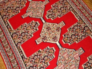 赤いキリムのセネ高級品質センターラグ146000