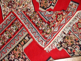 赤いキリムのセネ高級品質センターラグ146000