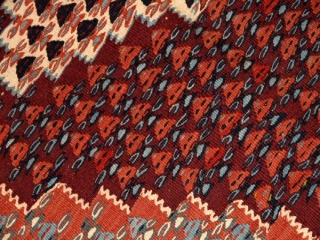 キリムセネのイラン直輸入珍しい色147000