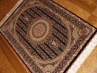 高級シルクのモハラマトデザインペルシャ絨毯56072