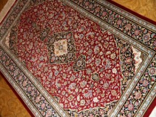 センターラグペルシャカーペット、クムシルクイラン輸入48076