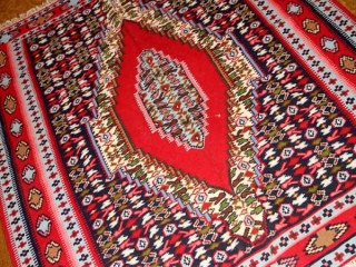 赤いキリムのアクセントラグセネ産地148000