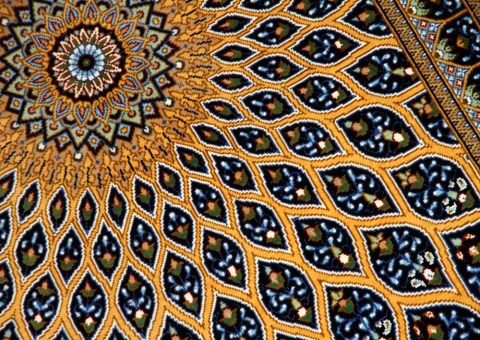 イラン製クムシルク手織りペルシャ絨毯ゴンバディデザインNO:142015