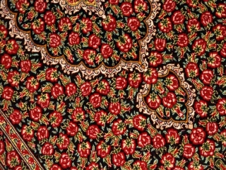 バラいっぱいシルクペルシャ絨毯、レッドローズ56010