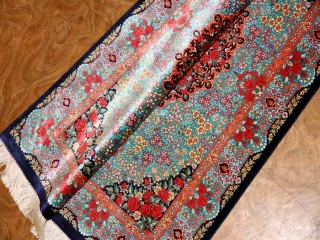 鮮やかなブルー色の玄関マットシルクペルシャ56039