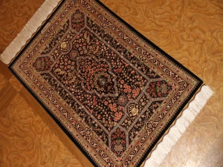 クムシルクの玄関じゅうたん高品質ブラウン色56031