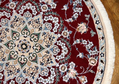 丸い手織りペルシャ絨毯ナイン赤い色24205